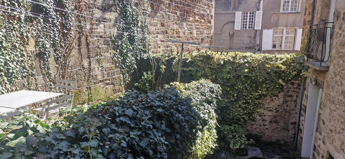 Appartement 120 M² Duplex Coeur Historique Au Calme Le Puy-en-Velay Extérieur photo