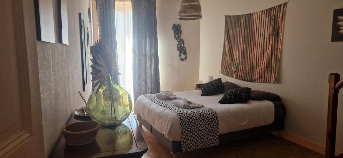 Appartement 120 M² Duplex Coeur Historique Au Calme Le Puy-en-Velay Extérieur photo