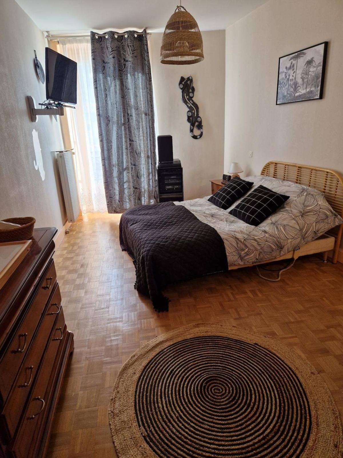 Appartement 120 M² Duplex Coeur Historique Au Calme Le Puy-en-Velay Extérieur photo